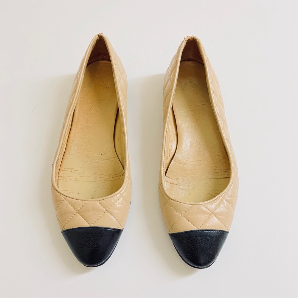 Chanel quilted ballerinas 37 beige